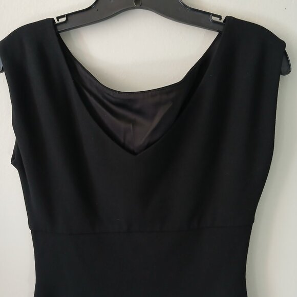 Diane Von Furstenberg Women's Sleeveless Black Dress with Ruching Size 6 V-Back - Picture 14 of 15